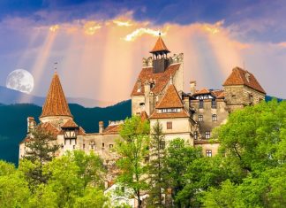 Castelul Bran – Informatii utile despre faimosul castel al lui Dracula castelul bran tot ce trebuie sa stii