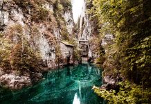 Lacul Scropoasa – Un loc mirific ascuns in Muntii Bucegi lacul scropoasa