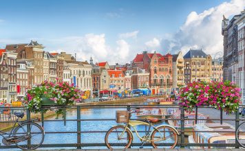 Amsterdam – Exploreaza splendoarea orasului si canalele sale uimitoare amsterdam