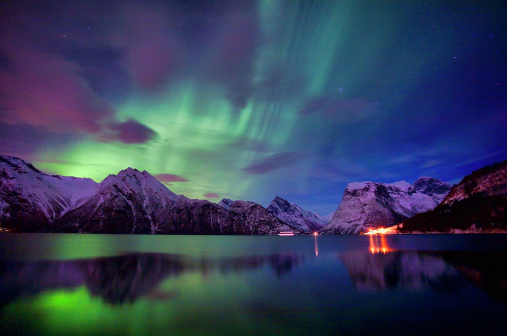aurora-boreala-norvegia.jpg