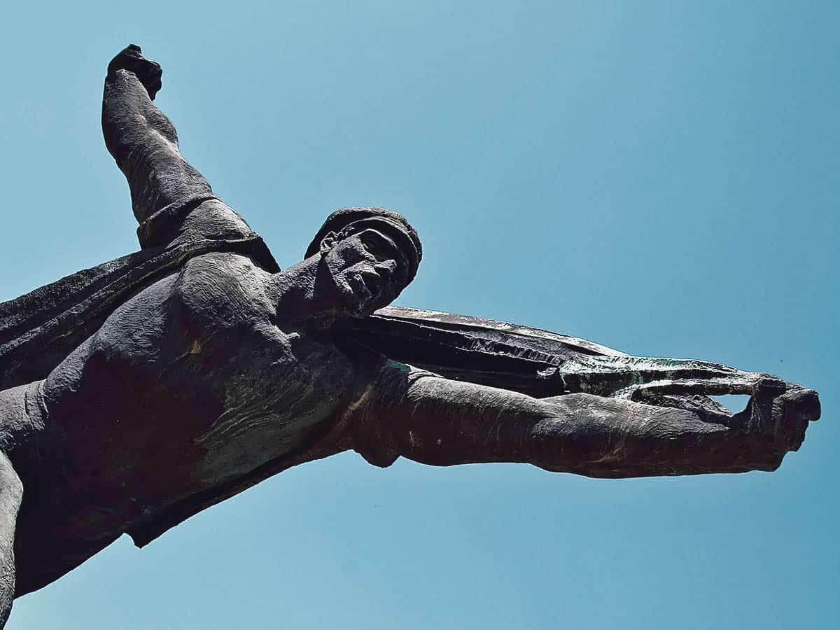 Statuie din Memento Park, un parc din Budapesta, Ungaria