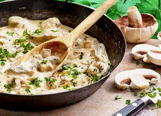 Ciulama de Ciuperci – Traditionala si delicioasa ciulama de ciuperci 1