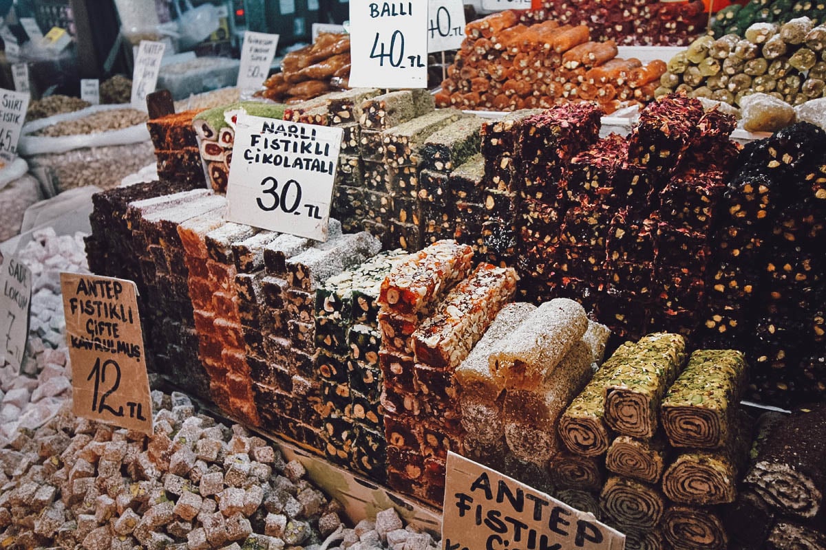 Bazarul egiptean de mirodenii, Istanbul, Turcia