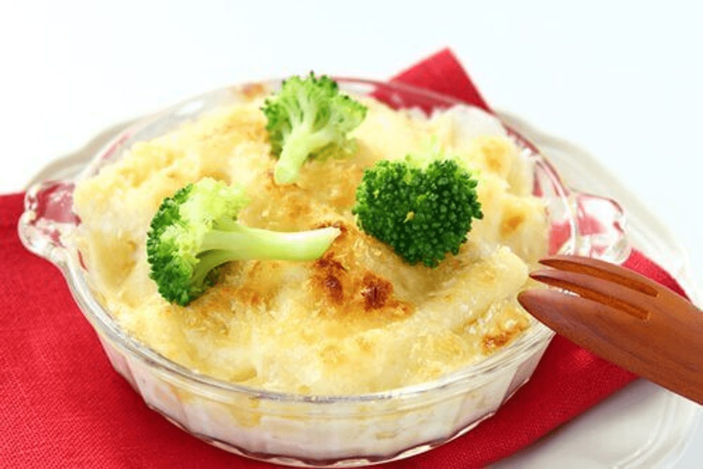 broccoli-la-cuptor-cu-branza.jpeg